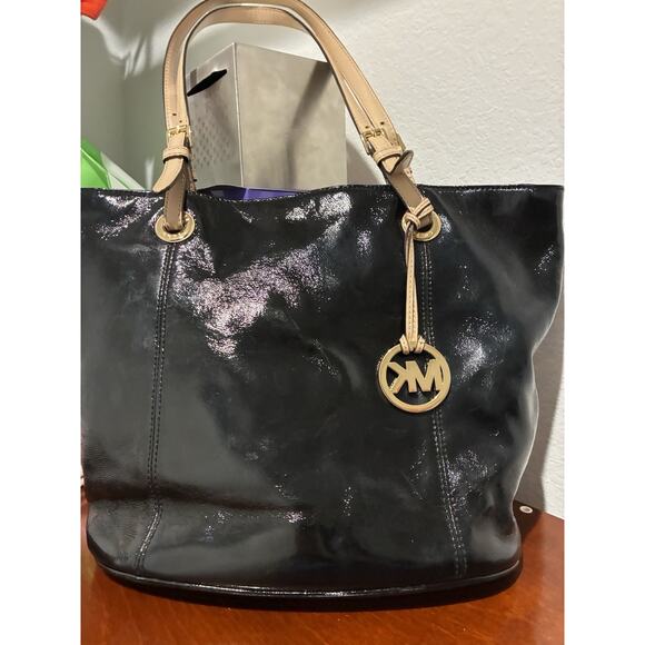 Michael Kors Liquid Black Leather Tote Bag With Black Michael Kors Interior - Picture 1 of 6